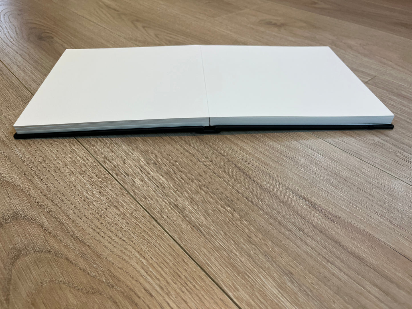 Luchetti True Flat Sketchbook™ – 8x8" – 40 Pages – 600gsm Mixed Media Paper